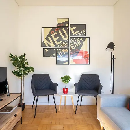 Apartment Heights By Lovelystay *