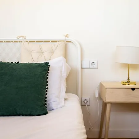 Heights By Lovelystay Oporto